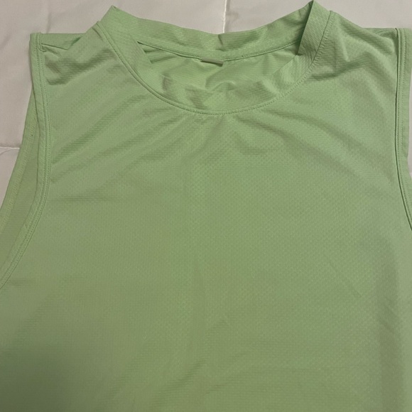 Tank, workouts . - Picture 4 of 4